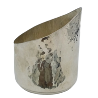 מעמד לבקבוק יין 