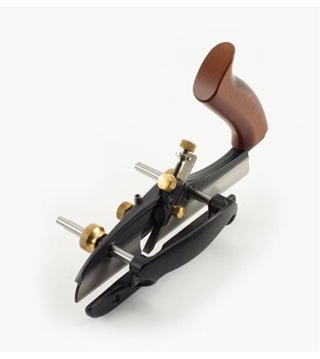 מקצועת חירוץ קטנה, יד ימין, ווריטאס