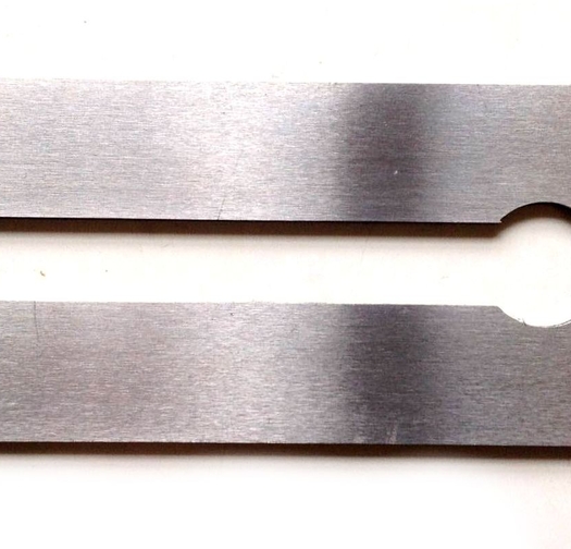 להב להחלפה למקצועה מס' 4-5, ריי איילס, אנגליה