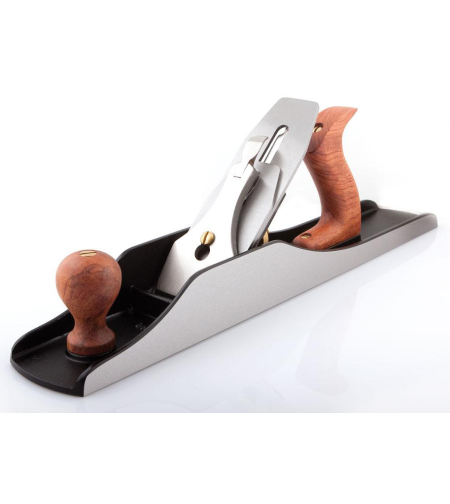 מקצועה מס' 6, ג'וינטר מוקטן, לובאן