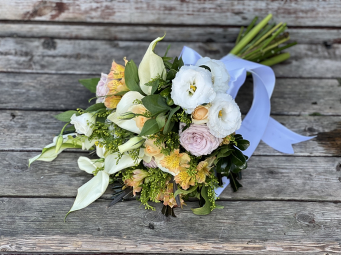 Suzanne bridal bouquet