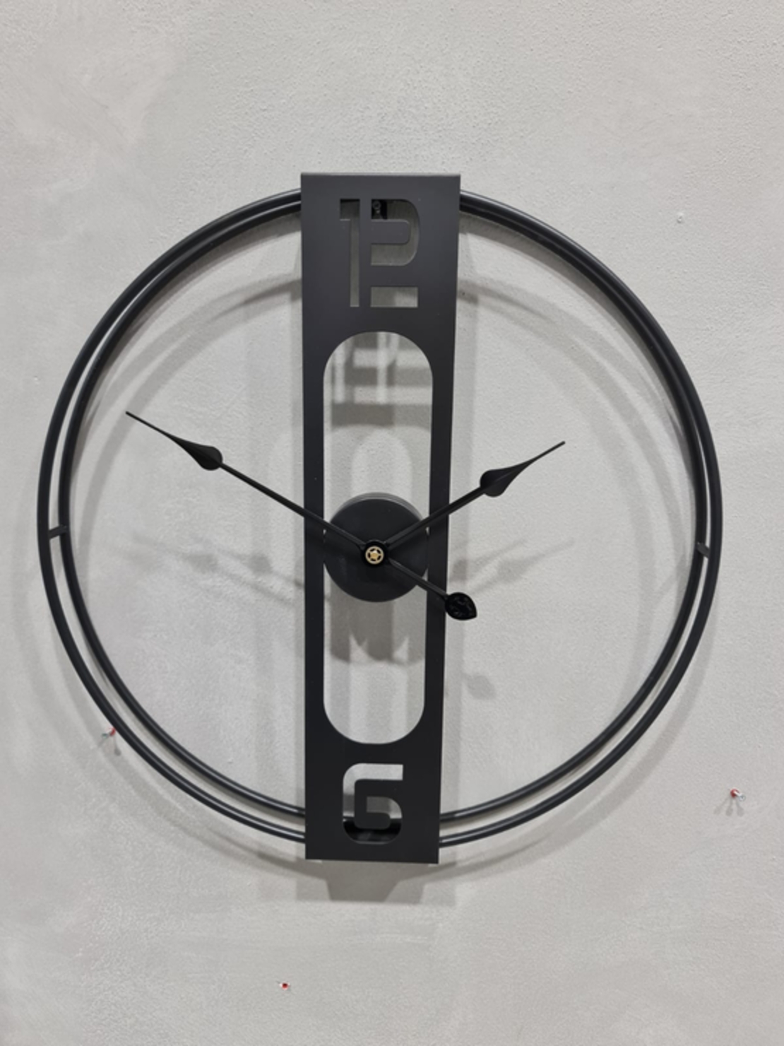 שעון - עגול שחור פס 12- 6 - קוטר 60