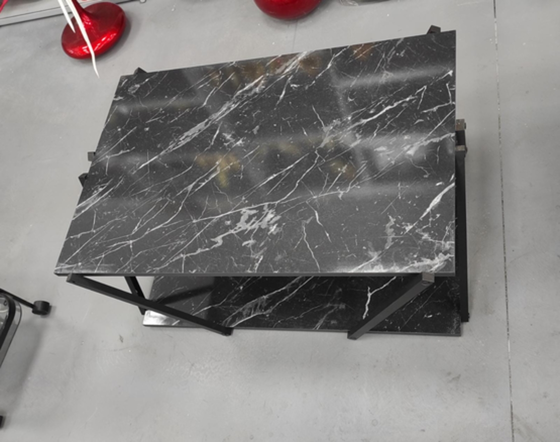 שולחן יחיד- צבע שחור ופסים לבנים עץ 3#