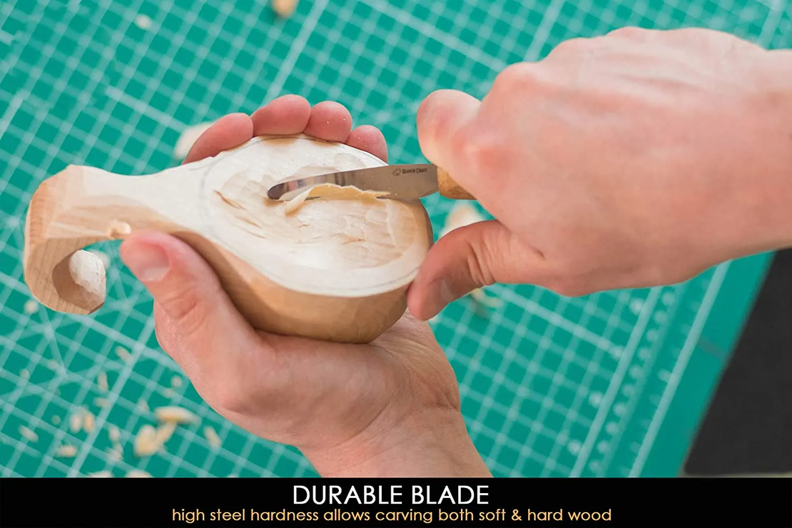 סכין גילוף מעוקלת רחבה יד שמאל, עם נדן עור BEAVERCRAFT SK4LS