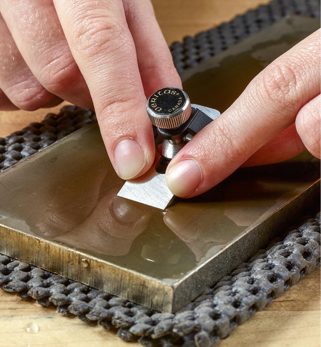 סדנת השחזה קבוצתית לכלי נגרות וסכינים - שישי בוקר 28/11/2025