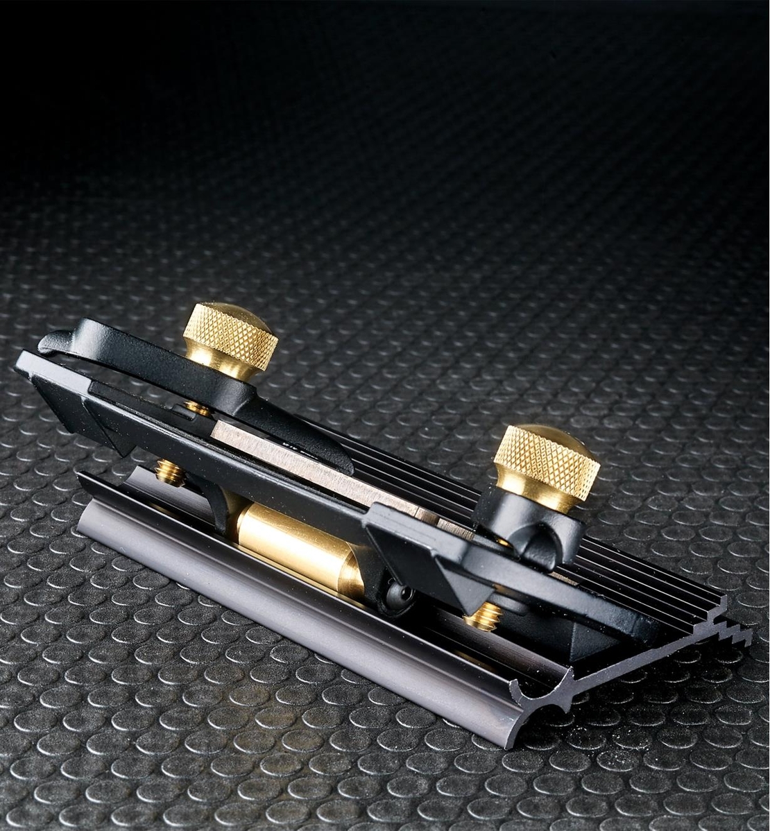 מוביל השחזה ללהבים קצרים ווריטאס