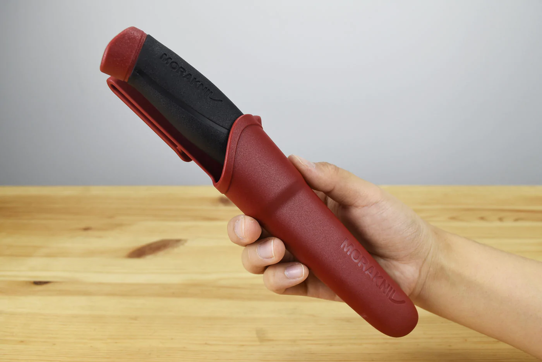 סכין מורה קומפניון אלחלד, אדום דאלה, Morakniv Companion